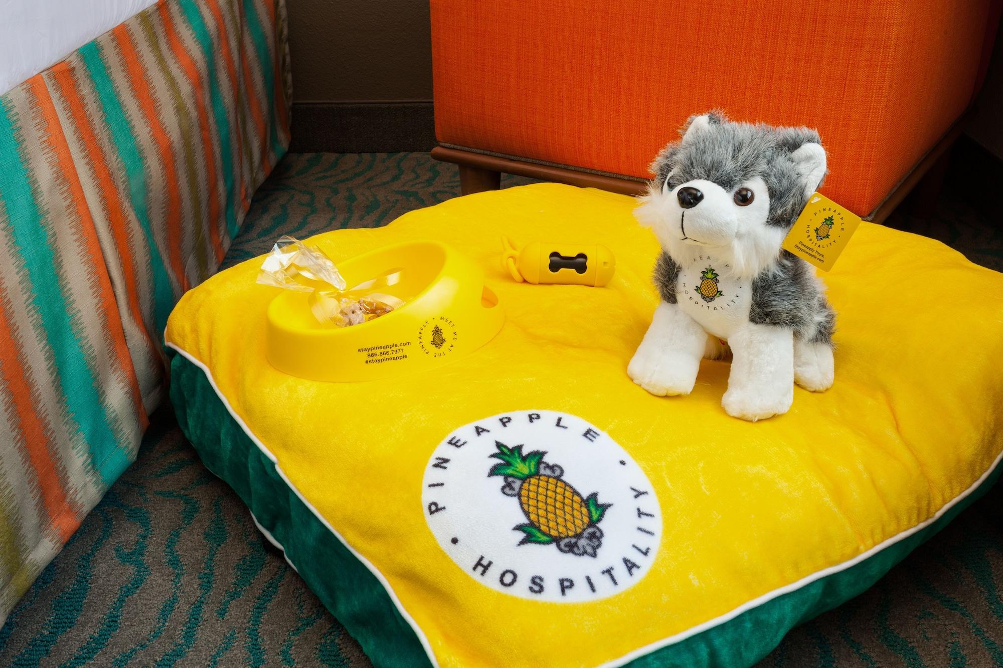 Staypineapple, University Inn, University District Сиатъл Екстериор снимка