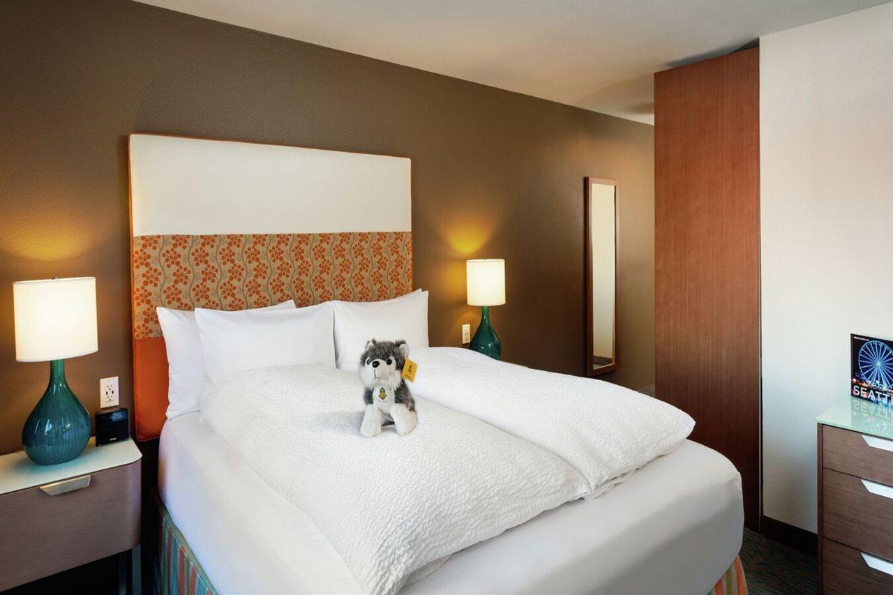 Staypineapple, University Inn, University District Сиатъл Екстериор снимка