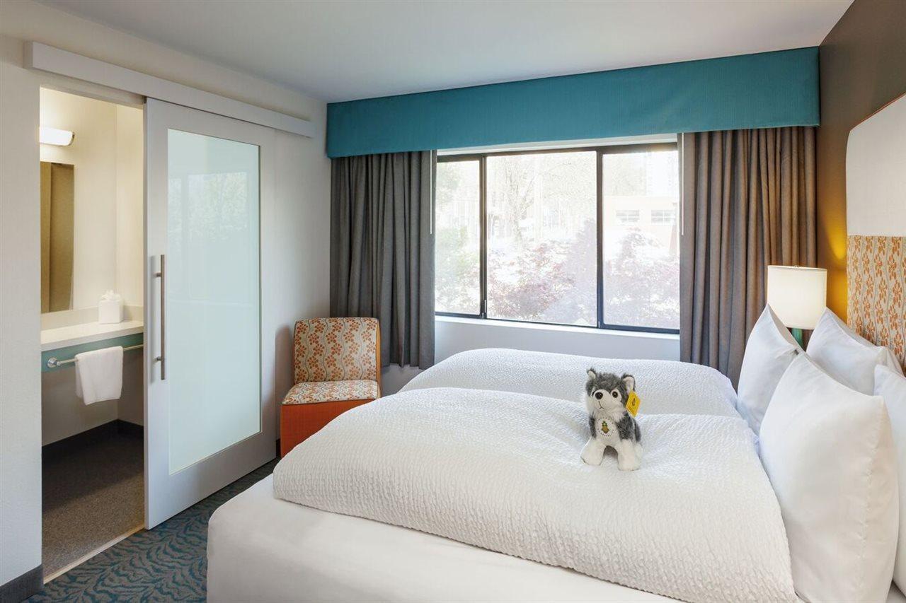 Staypineapple, University Inn, University District Сиатъл Екстериор снимка