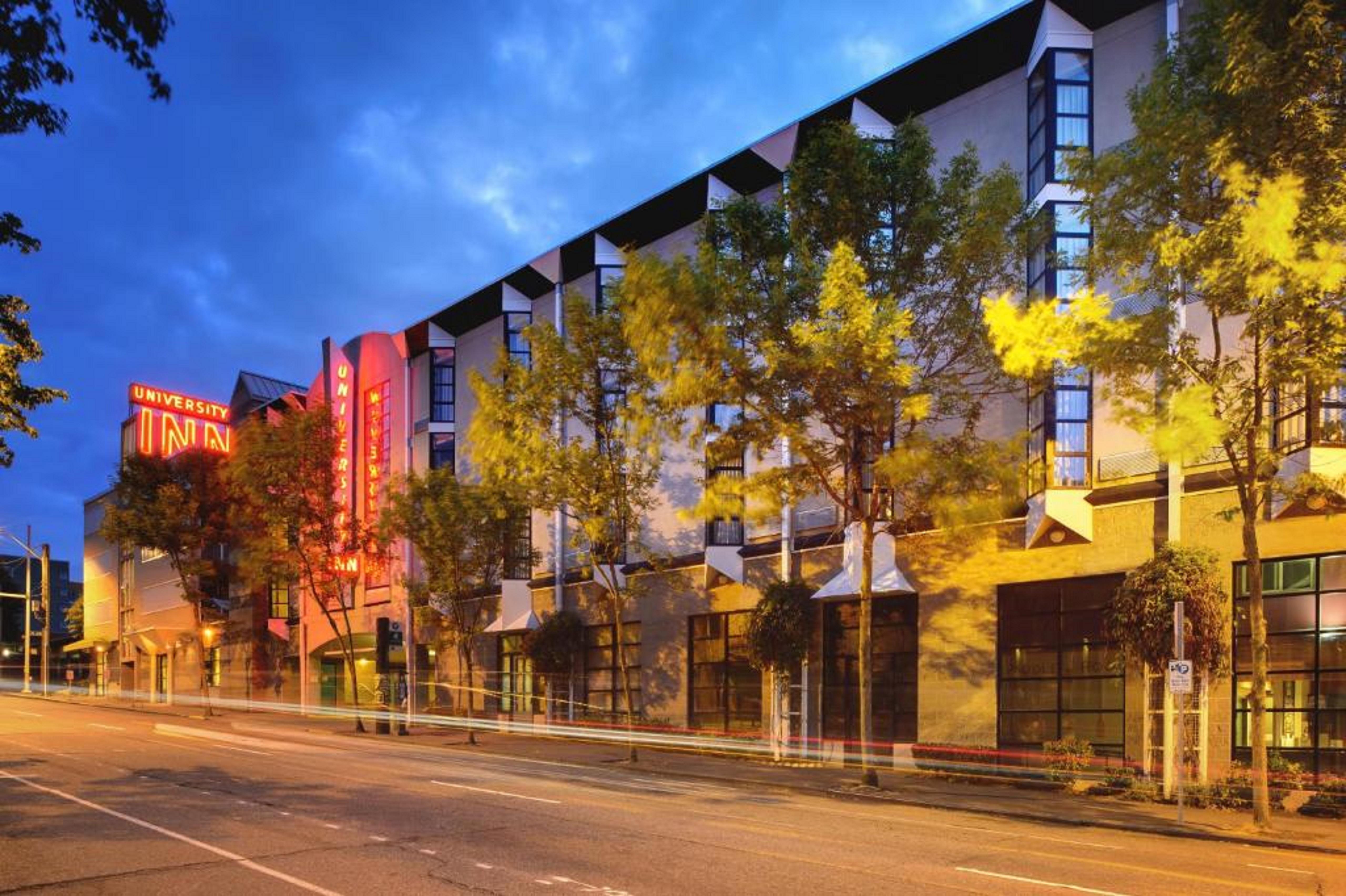 Staypineapple, University Inn, University District Сиатъл Екстериор снимка